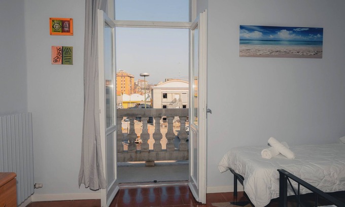 Bergamo Apartment | Very large three-room apartment with separate kitchen