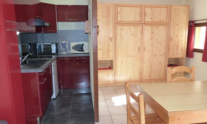Les Deux Alpes Apartment | Ideal 2-Star Apartment in Heart of Station with Pool & Spa