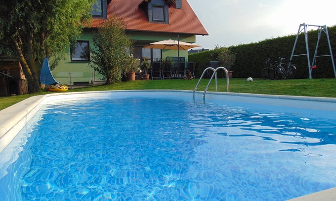Ettersburg House | Idyllic Holiday Home with Garden, Pool, and Perfect Reviews