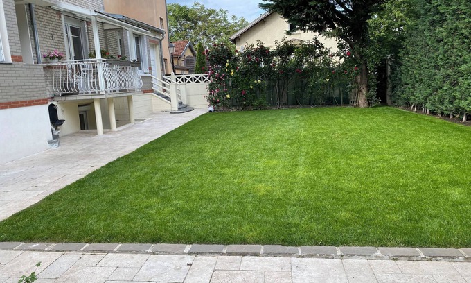 Gambetta House | Beautiful Home with Garden for Rent Near Paris