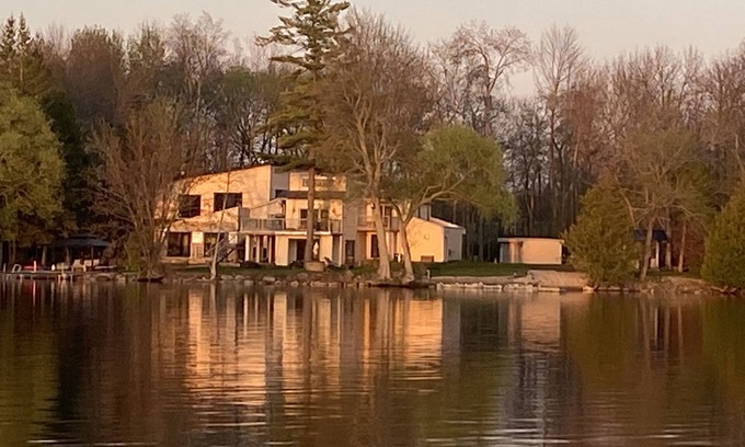 Selwyn House | Secluded Lakehouse Rental with Hot Tub & Pet-Friendly Perks