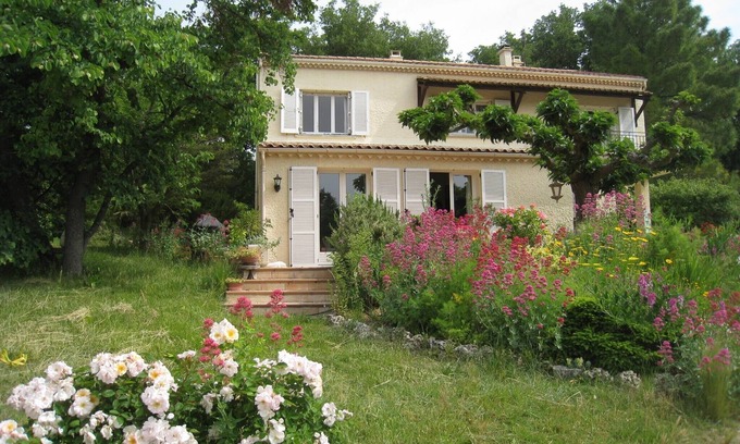 Roussas Villa | Tranquil Villa with Private Pool in Provencal Drôme
