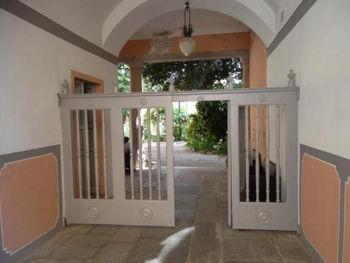 Luino Apartment | Discover Vesna Loft in Luino: Rated 9.5/10 & Family-Friendly