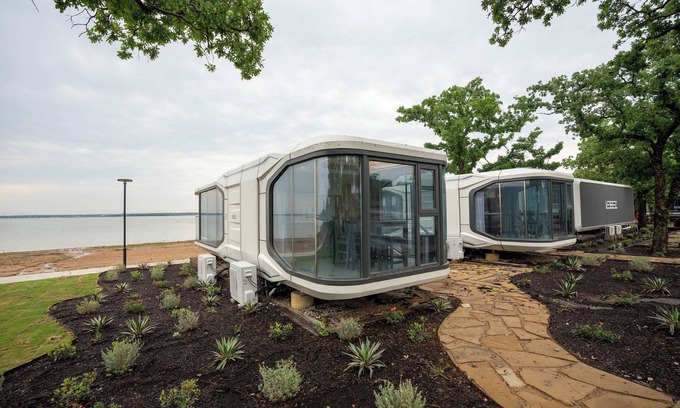 Bridgeport Apartment | Vessel 6 - Contemporary Vessel Stay | Lake Access Smart Comforts Backyard