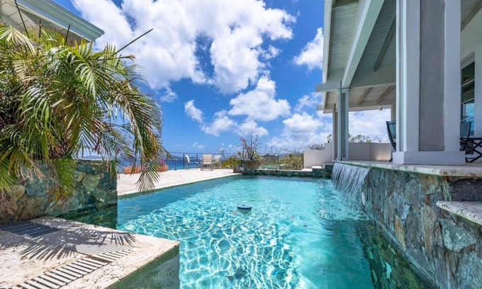 Nazareth Villa | Vessup View: 5BR Beach Escape Near Ritz Carlton