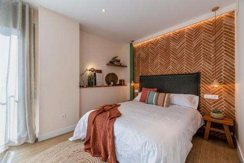 Cambrils Hotel | Indulge at Vestal Suites Domo - Rated 9.5/10 by Guests