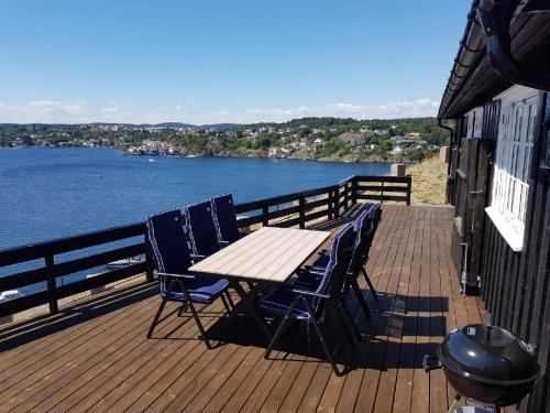 Arendal House | Pet-Friendly Vesterveien Panorama with a 9.3 Rating