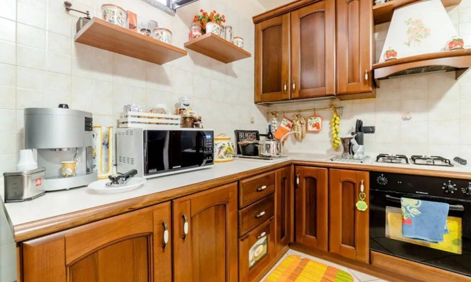 San Giorgio a Cremano House | Discover Vesuvium Garden B&B with Family-Friendly Amenities