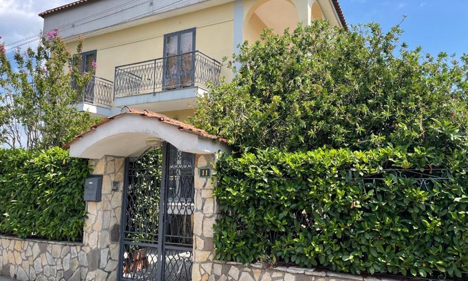 Mount Vesuvius - Pompei House | Vesuvius Garden: Guest Rated 9.1 with Hot Tub & Pet Friendly