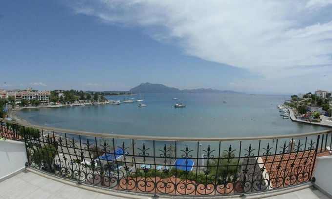 Datca City Center Apartment | Oceanfront Family Retreat at Veziroğlu Apart - 9.3/10 Rated