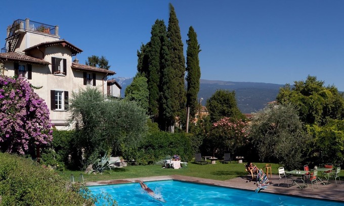 Bogliaco Apartment | VG ATTICO: Poolside Retreat Steps from the Beach