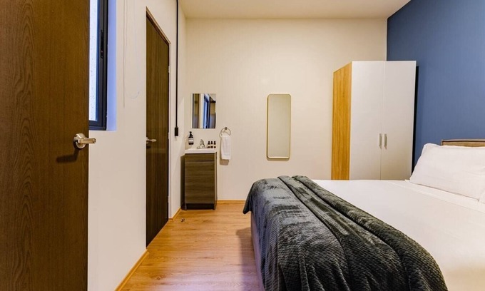 Anahuac Apartment | Cozy VH Apartment with Rooftop & WiFi for Your Stay