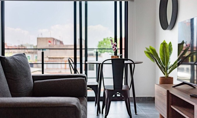 Santa Maria la Ribera Apartment | Discover VH Nice Apt Sta Ma la Ribera with Gym & Balcony