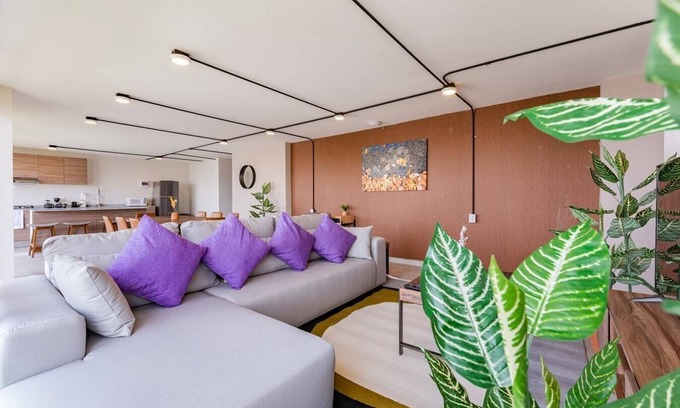 Hipodromo Apartment | Discover VH | PH Condesa: Pet Friendly with Gym & Balcony