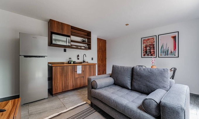 Santa Maria la Ribera Apartment | Stylish Smart Design Apartment in Sta Ma la Ribera