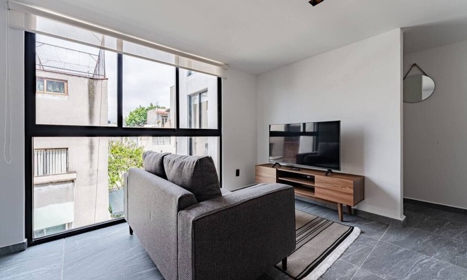Santa Maria la Ribera Apartment | Discover VH | Sta Ma la Ribera: Family-Friendly Retreat