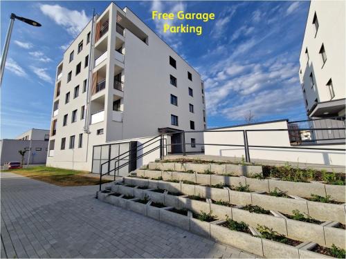 Trencin Apartment | Discover VIA Apartmany: Rated 10/10 with Family-Friendly Perks