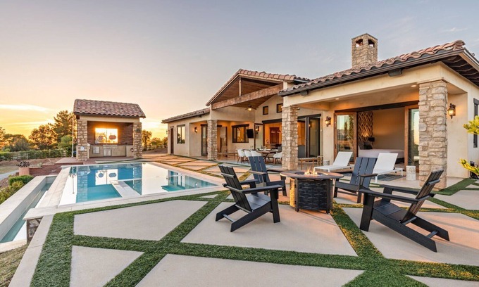 Temecula House | Via de la Sky Ranch | Elegant Tuscan Villa with Pool & Spa