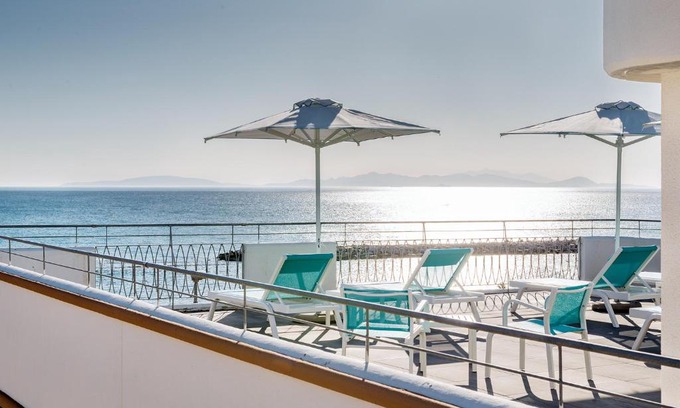 Follonica Apartment | Discover Via Firenze 11: A 4-Star Oceanfront Retreat