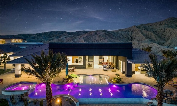 Thousand Palms House | Via Las Palmas Dream: Infinity Pool & Ocean View Paradise
