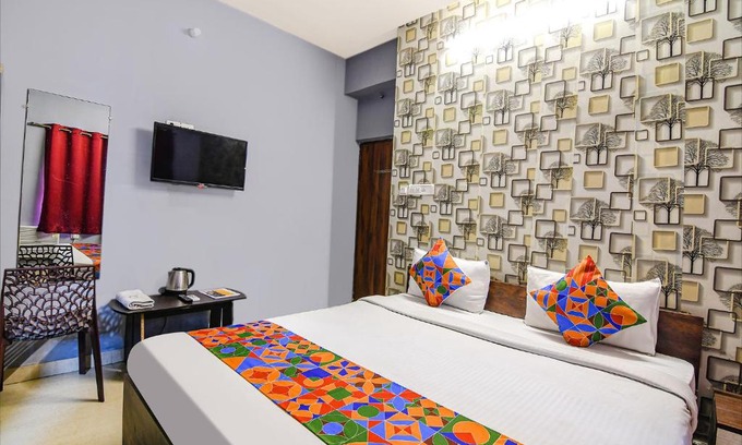 Dankuni Hotel | Budget-Friendly Stay at FabExpress Westin Palaza