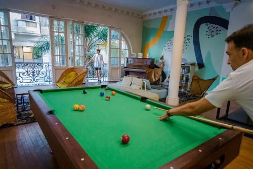Centro Hotel | Top-Rated Viajero Montevideo Hostel with Pool & Kitchen