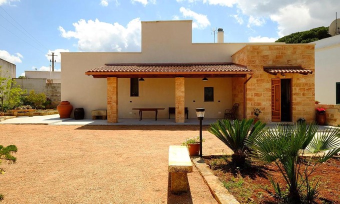 Taurisano House | Pet-Friendly Viale dei Pini: Oceanfront Bliss, Rated 9.9/10