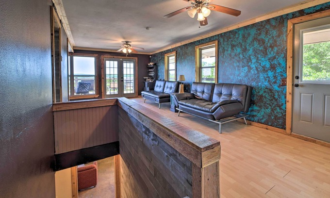 Vian Cabin | Lake Tenkiller Retreat with Deck & Family-Friendly Amenities