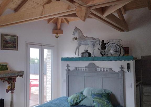 Montelimar House | Discover Viarhona: Family-Friendly with a Pool Oasis