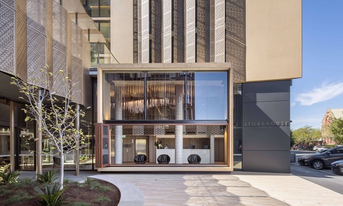 Adelaide Central Business District Hotel | Stylish Vibe Hotel Adelaide: Pool, Restaurant & High Ratings