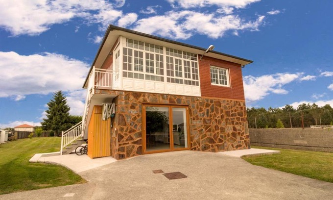 Teixeiro House | Pet-Friendly Retreat at Vibes Coruña - Casa Rural Aranga