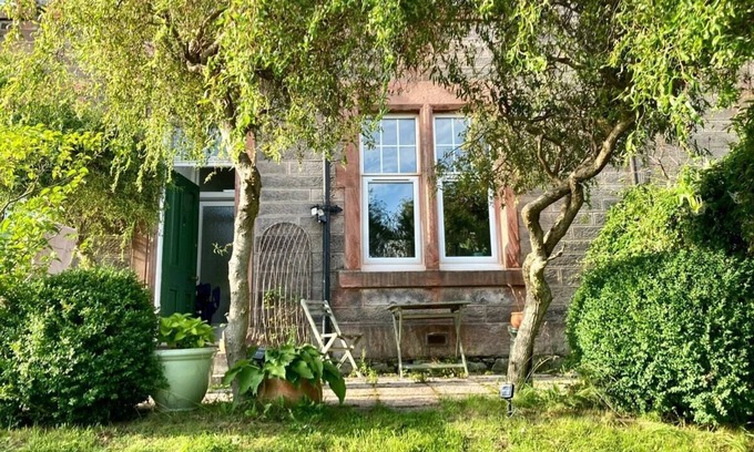 Dunfermline Apartment | Bright 1BD Flat with Garden in Dunfermline, Fife