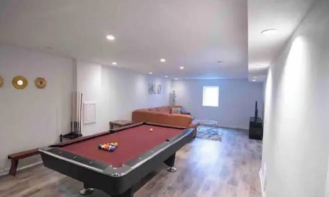 Ankeny House | Bright 4-Bedroom House with King Beds in Ankeny