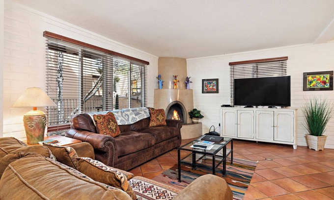 Northeast Santa Fe Hotel | Discover a Relaxing Retreat Steps from Downtown Attractions