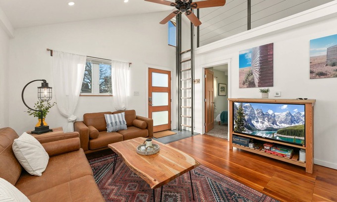 Martinez Park House | Inviting Downtown Bungalow – Steps from Everything!