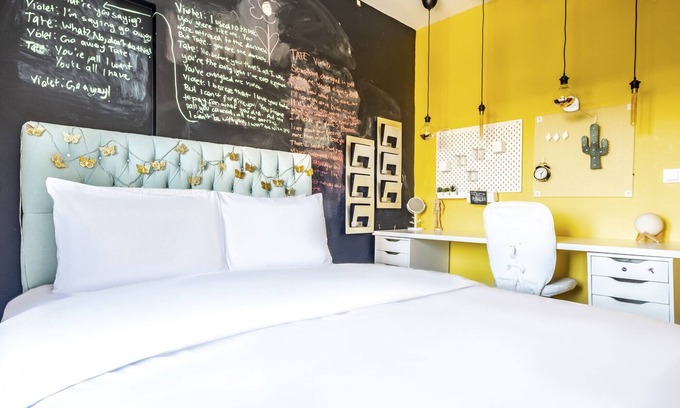 Ust Bostanci Apartment | Stylish Atasehir Flat with Balcony and Family-Friendly Perks