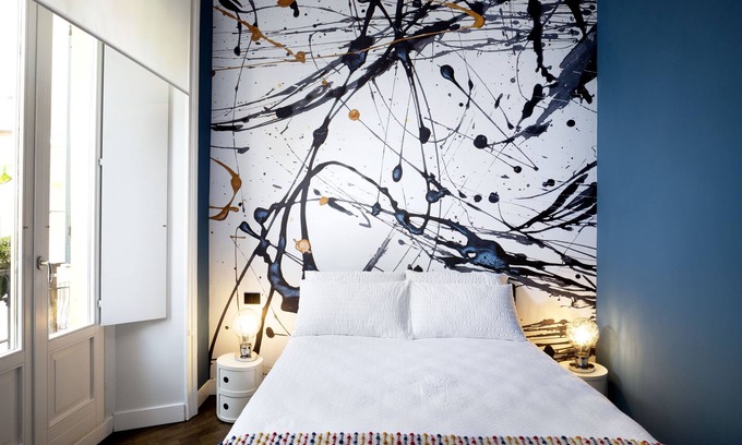 Centro Storico Nord Apartment | Vibrant Designer Apartment: 10/10 Rated in Downtown