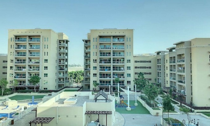 The Greens Apartment | Vibrant Two Bedroom Retreat with Pool in The Greens