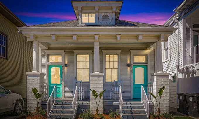 Freret Condo | Vibrant Uptown Condos: Guest Rated 9/10 with Breakfast & More