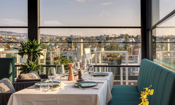 Cluj-Napoca Hotel | Vibre Hotel: Eco-Friendly Retreat with Spa & Dining Options