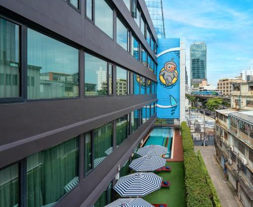 Samsen Nai Hotel | Discover VIC 3 Bangkok Hotel: Family-Friendly Comfort