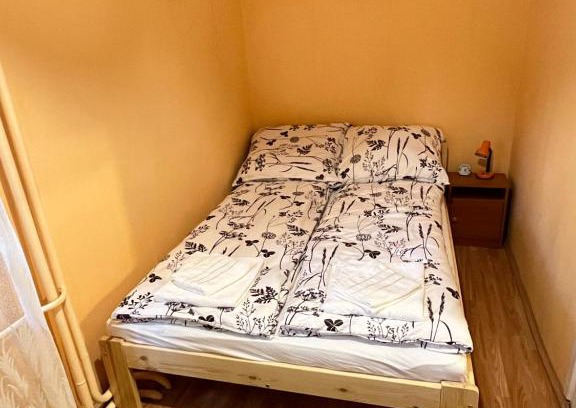 Tiszaujvaros Apartment | Vica Apartman: Guest Rated 9.3/10 for Your Next Stay