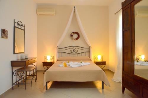 Adamas Apartment | Exceptional Vichou Rooms: Family-Friendly & Highly Rated Stay