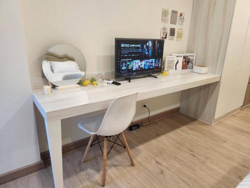 Saen Suk Apartment | Guest Rated: 9.5 at Vicky the East Ville Bangsean