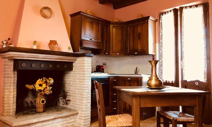 Castel Ritaldi Apartment | Unforgettable Stay at Vicolo della Sacca - 10/10 Rated!