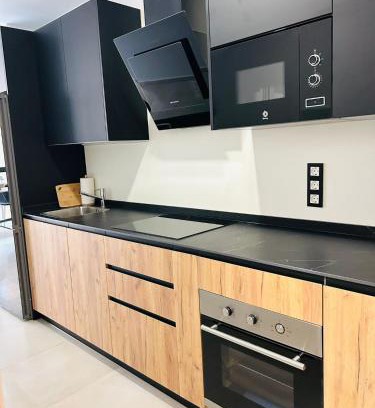 La Victoria Apartment | Premier Stay at Victoria Beach Premium - 4-Star Family Haven