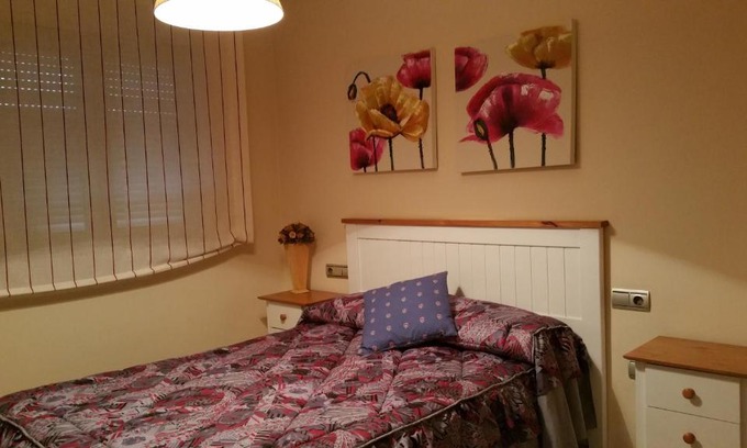 Cadiz Apartment | Budget-Friendly Victoria: Pet and Child Friendly Stay