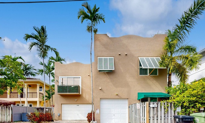 Downtown Fort Lauderdale House | Victoria Park: All-Suite Hotel with Downtown Views & Spa