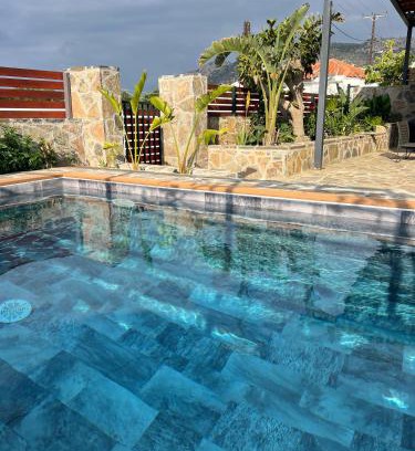 Kalo Chorio Apartment | Elegant Loft Retreat with Jacuzzi, Gym & Perfect 10/10 Rating