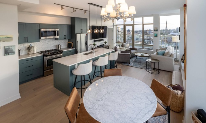 Downtown Victoria Apartment | Impressive Victoria's SEA-Cret: Oceanfront Views & Spa